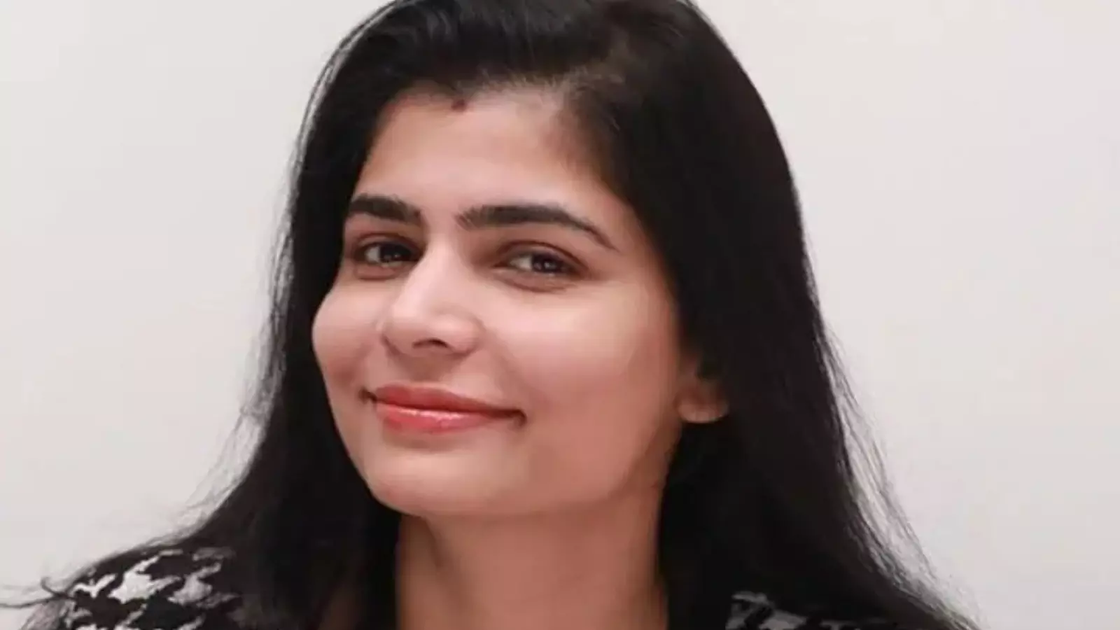 singer chinmay filed a complaint with the city police commissioner sajjanar singer chinmay filed a complaint with the city police commissioner sajjanar