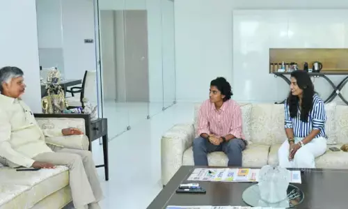 శ్రీచరణికి ఏపీ సర్కార్ భారీ నజరానా