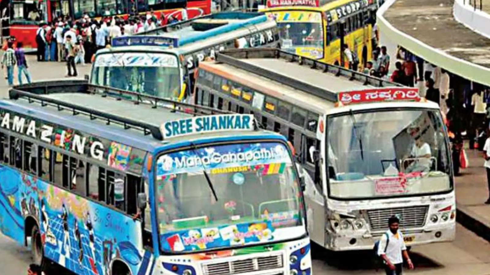 Karnataka : కర్నూలు బస్సు ప్రమాదంతో అలెర్ట్.. కర్ణాటక 604 బస్సులు సీజ్ Karnataka : కర్నూలు బస్సు ప్రమాదంతో అలెర్ట్.. కర్ణాటక 604 బస్సులు సీజ్