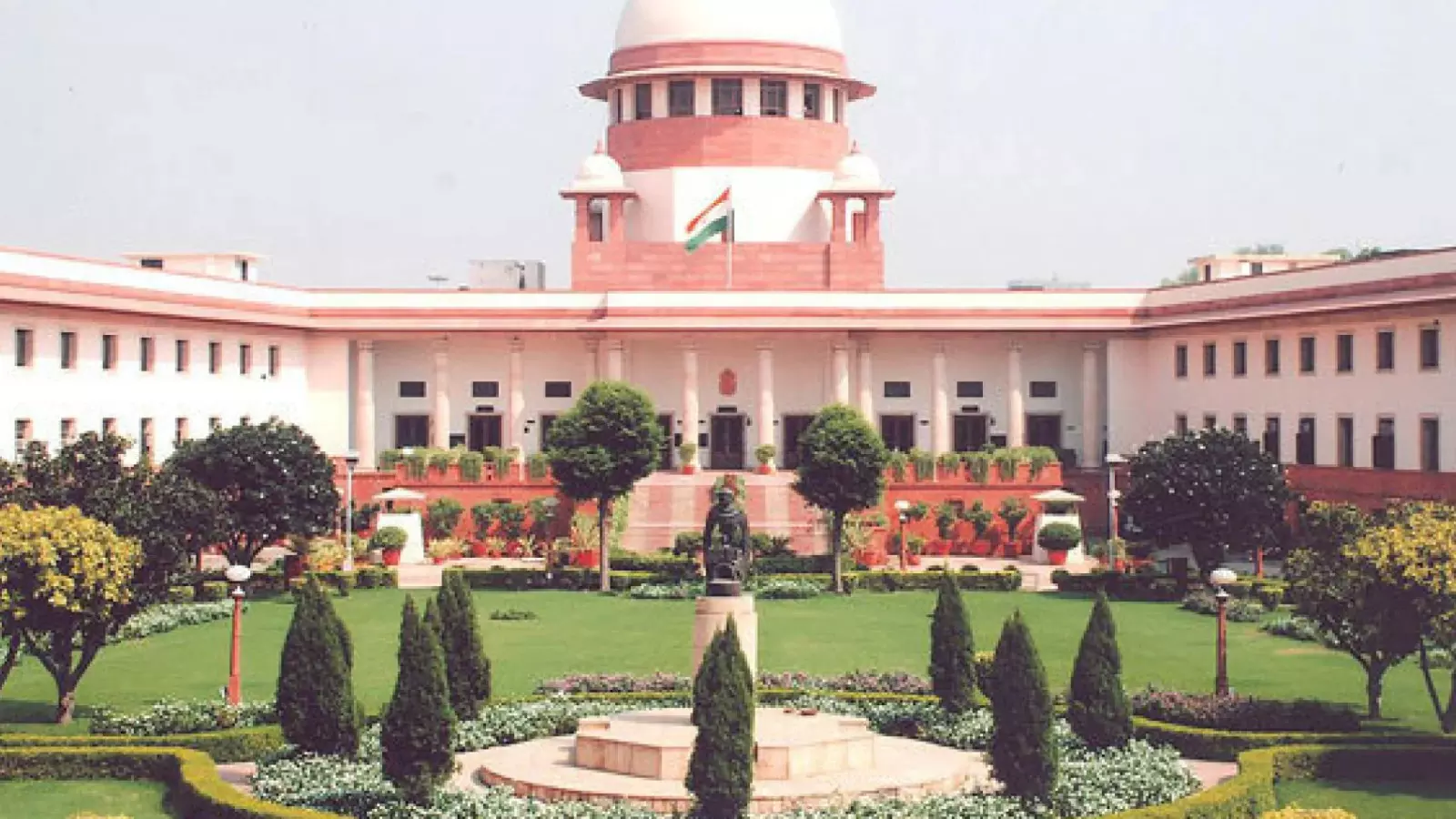 IndiGo airline crisis that has spread across the country has reached the supreme court