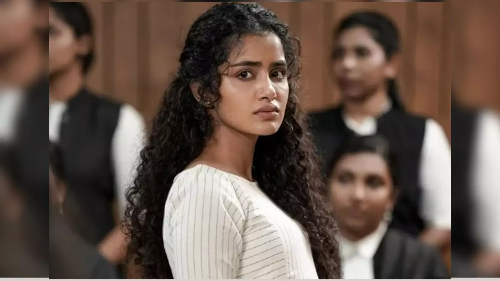 ఆన్ లైన్ లో అనుపమకు వేధింపులు ఆన్ లైన్ లో అనుపమకు వేధింపులు