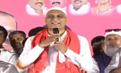 BRS : కాంగ్రెస్ పై ఎన్నికల అధికారికి బీఆర్ఎస్ ఫిర్యాదు