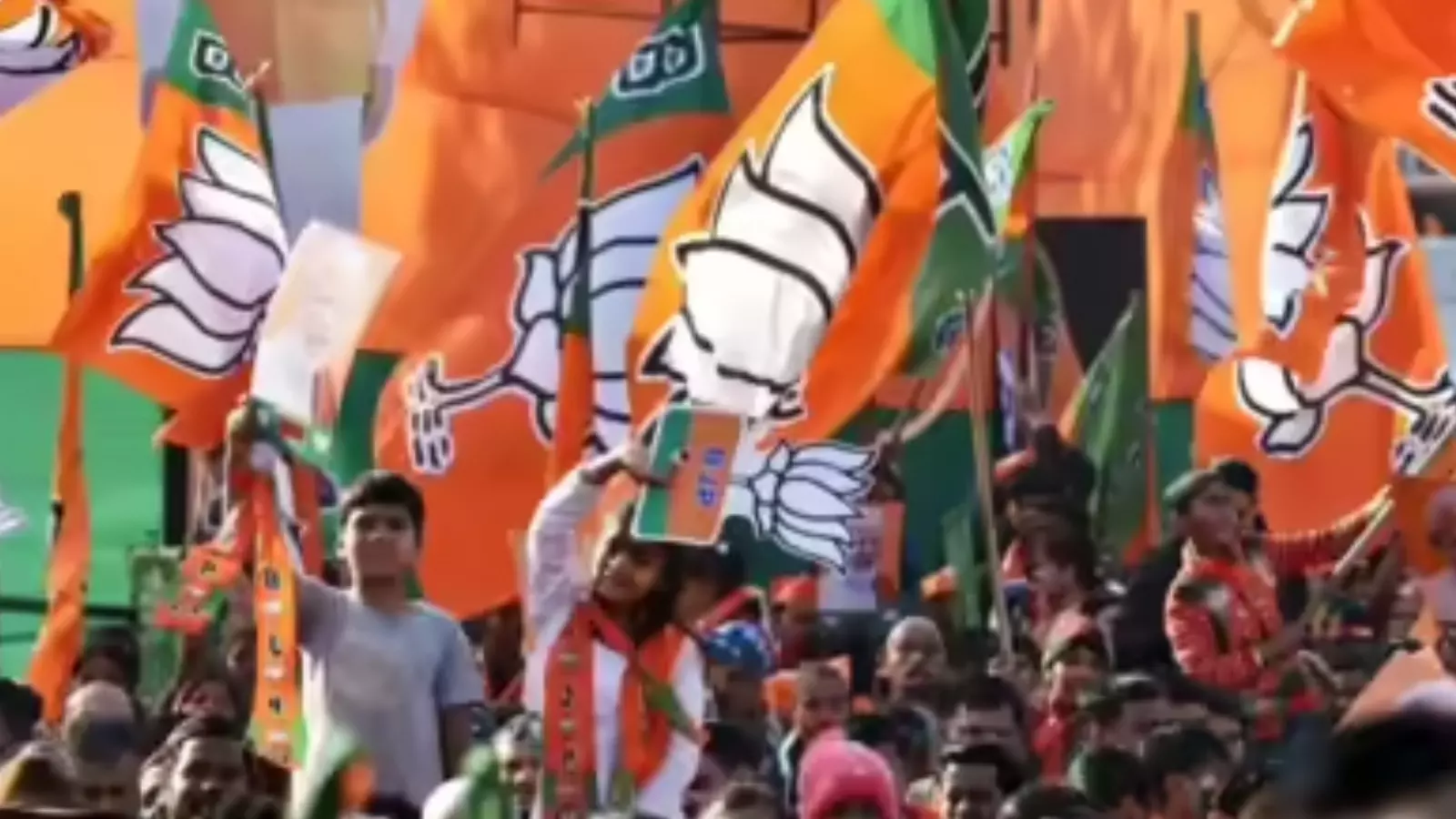 Bihar : బీహార్ బీజేపీ కూటమిదే.. వార్ వన్ సైడ్ Bihar : బీహార్ బీజేపీ కూటమిదే.. వార్ వన్ సైడ్