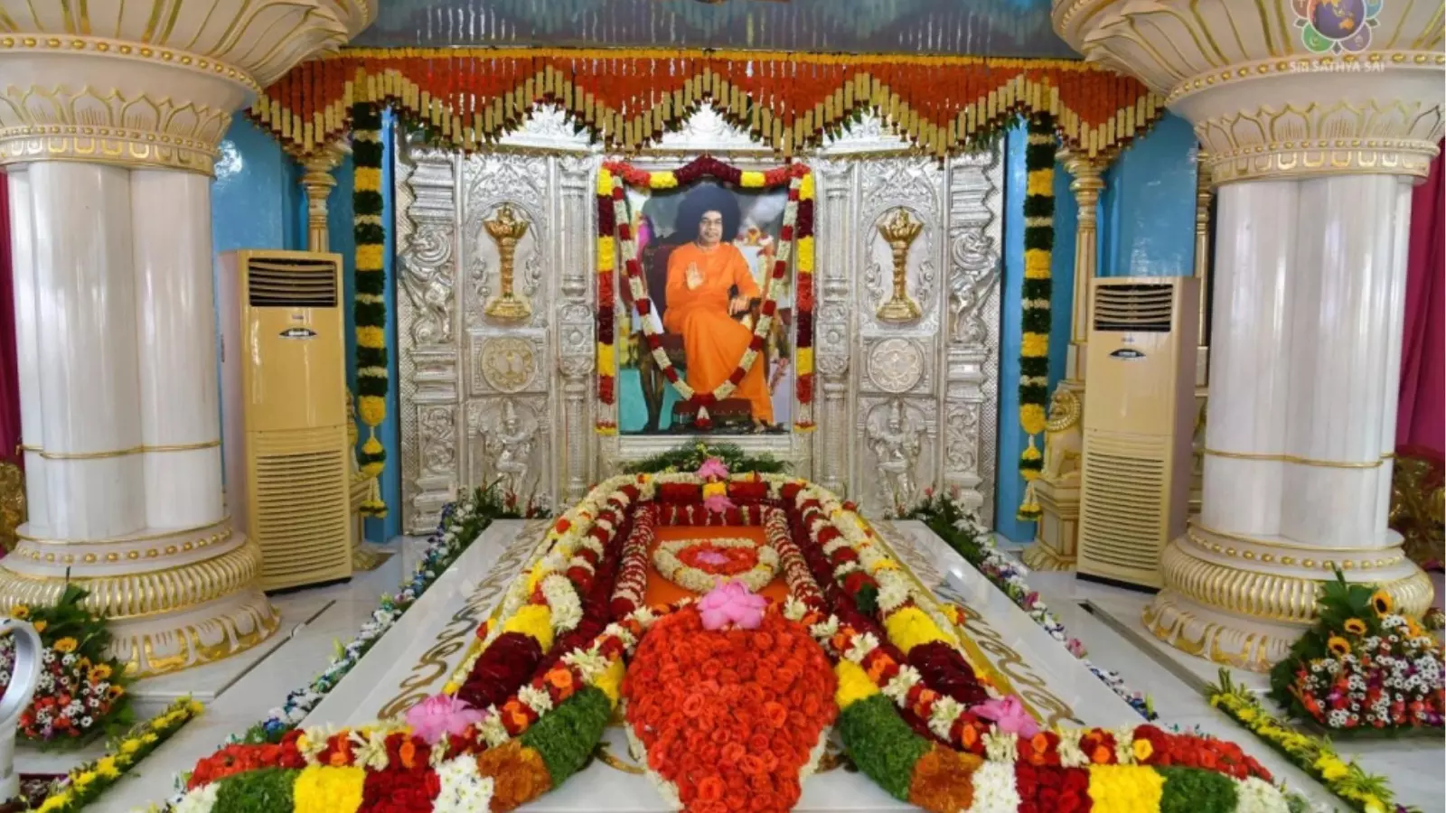 నేడు పుట్టపర్తికి కేంద్ర మంత్రి పియూష్ గోయల్ నేడు పుట్టపర్తికి కేంద్ర మంత్రి పియూష్ గోయల్