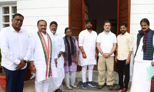 Telangana : రాహుల్ ను కలిసిన రేవంత్ రెడ్డి