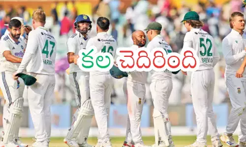 Simon Harmer takes four wickets as South Africa beat India in first Test