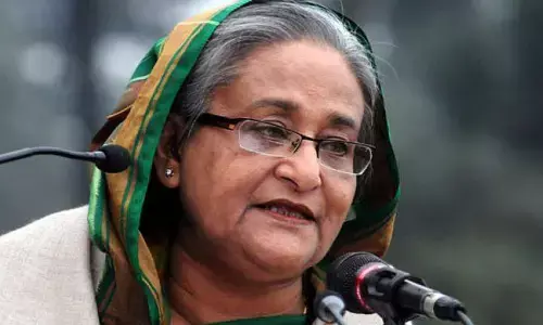 హసీనాను మాకు అప్పగించండి