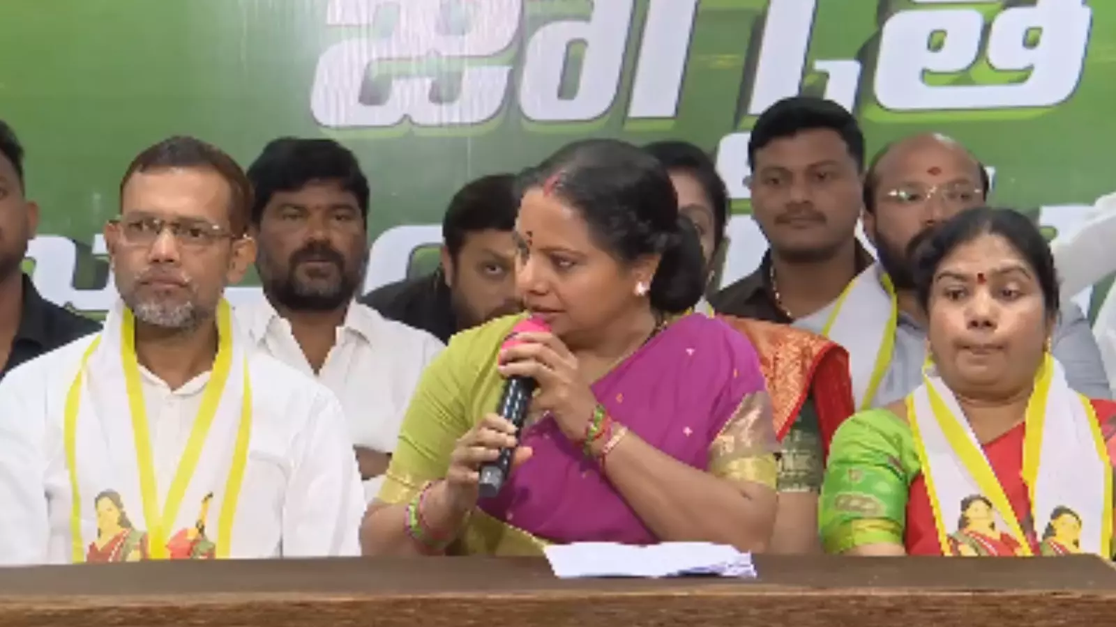 Kalavakuntla Kavitha : తుమ్మలపై కవిత సంచలన కామెంట్స్ Kalavakuntla Kavitha : తుమ్మలపై కవిత సంచలన కామెంట్స్