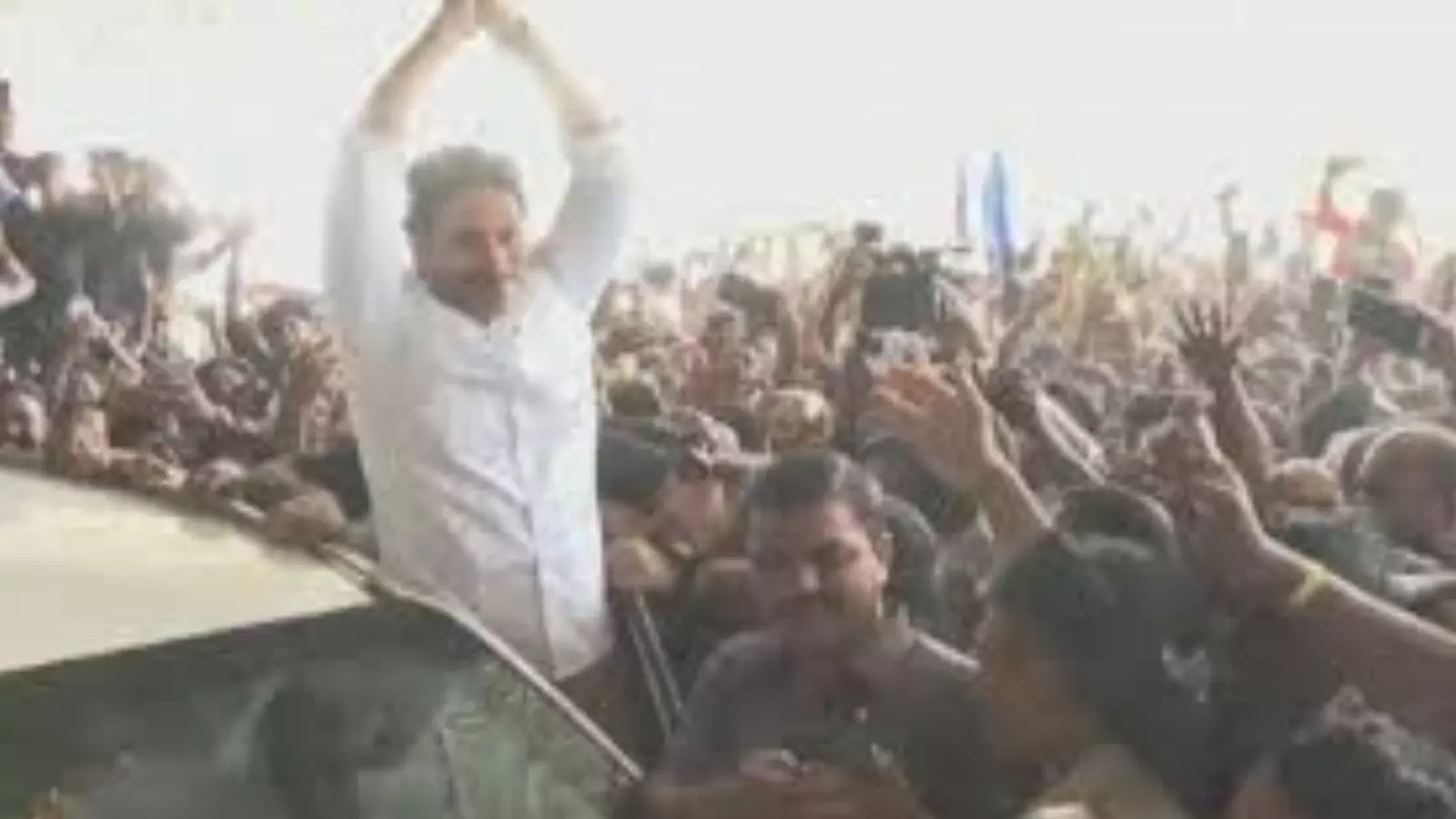 Ys Jagan : విచారణ పూర్తి చేసుకున్నజగన్ లోటస్ పాండ్ కు Ys Jagan : విచారణ పూర్తి చేసుకున్నజగన్ లోటస్ పాండ్ కు
