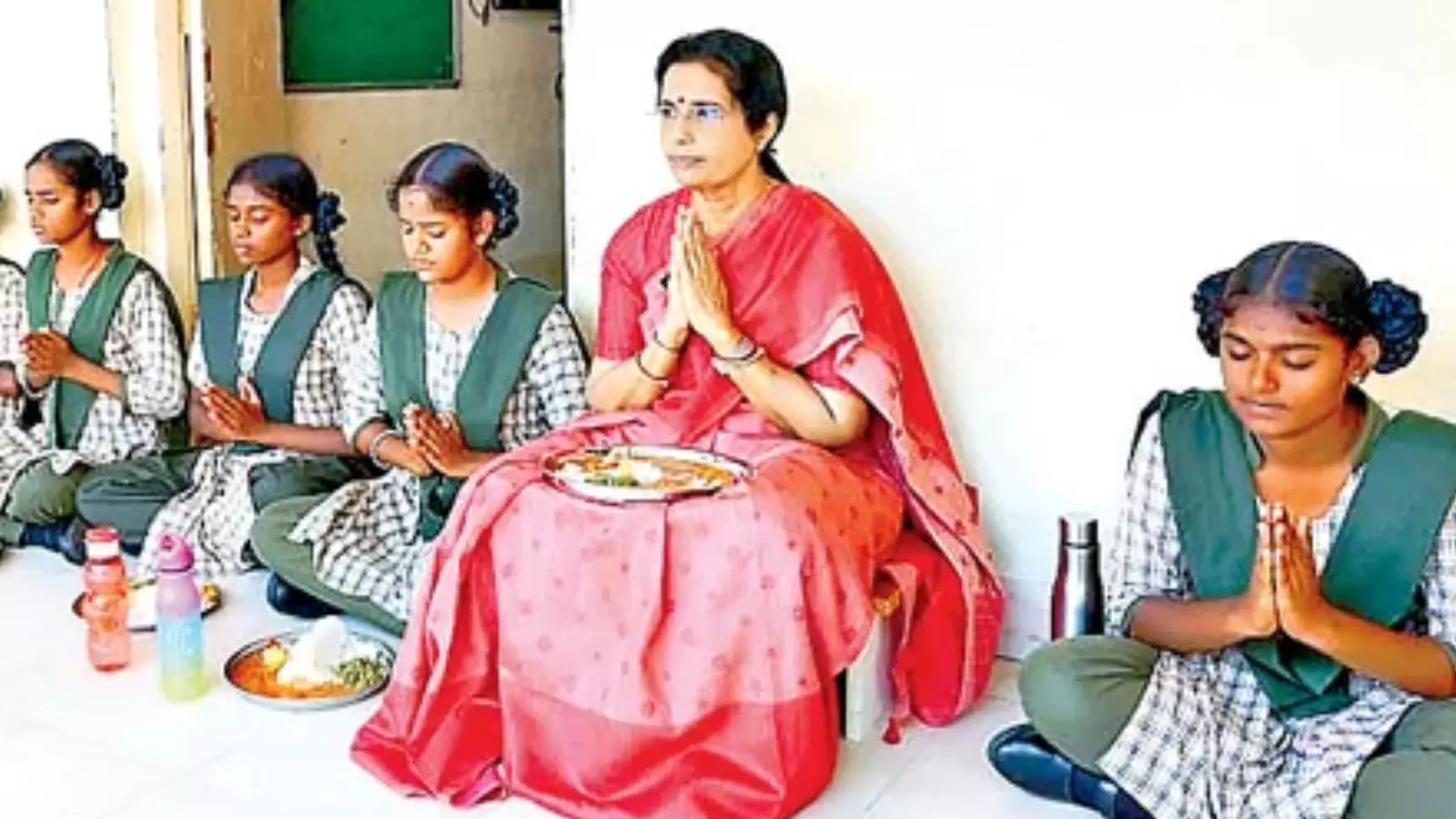 Andhra Pradesh : కుప్పంలో నారా భువనేశ్వరి Andhra Pradesh : కుప్పంలో నారా భువనేశ్వరి