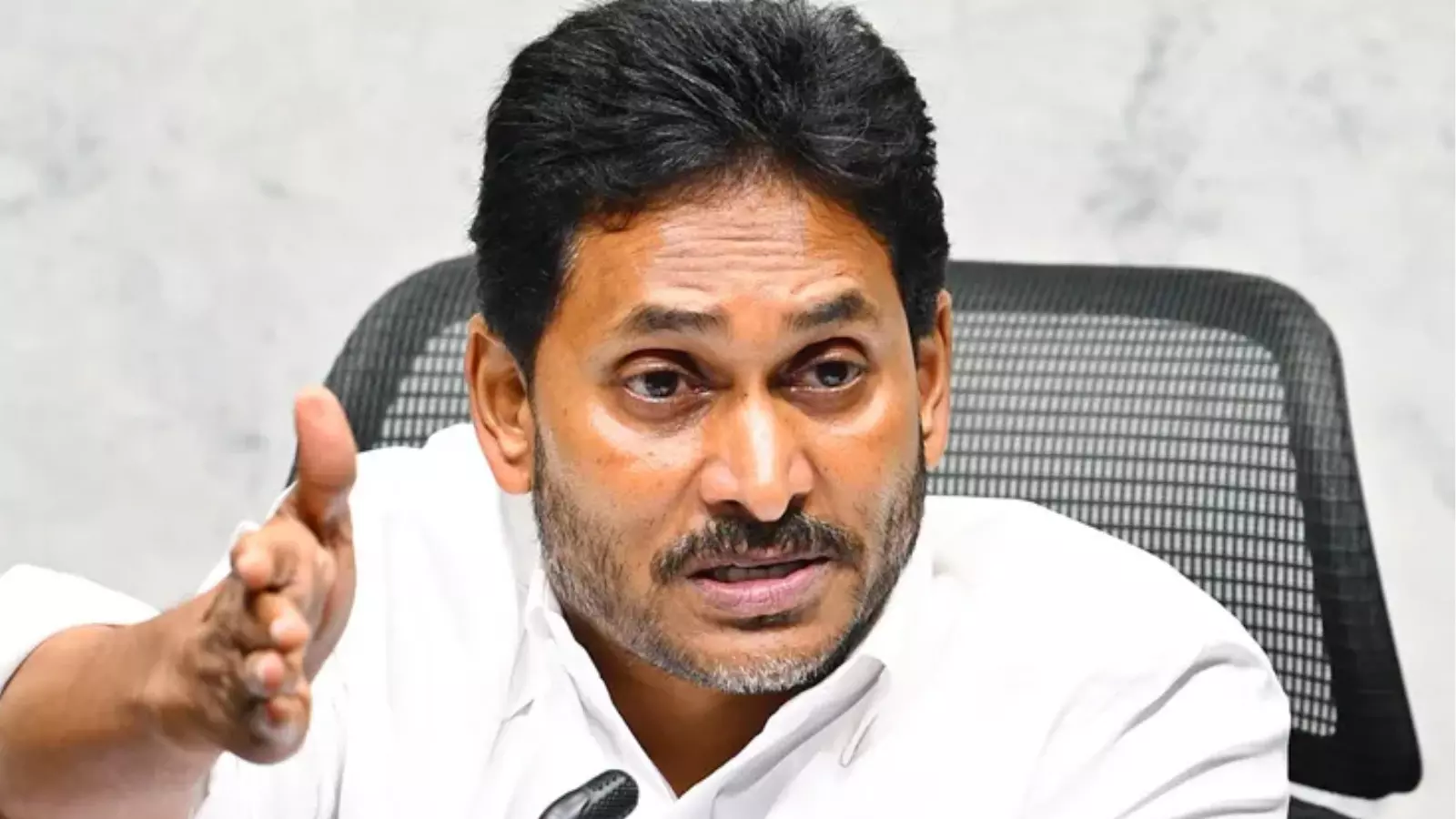 Ys Jagan : చంద్రబాబుకు వైఎస్ జగన్ ఘాటు లేఖ Ys Jagan : చంద్రబాబుకు వైఎస్ జగన్ ఘాటు లేఖ