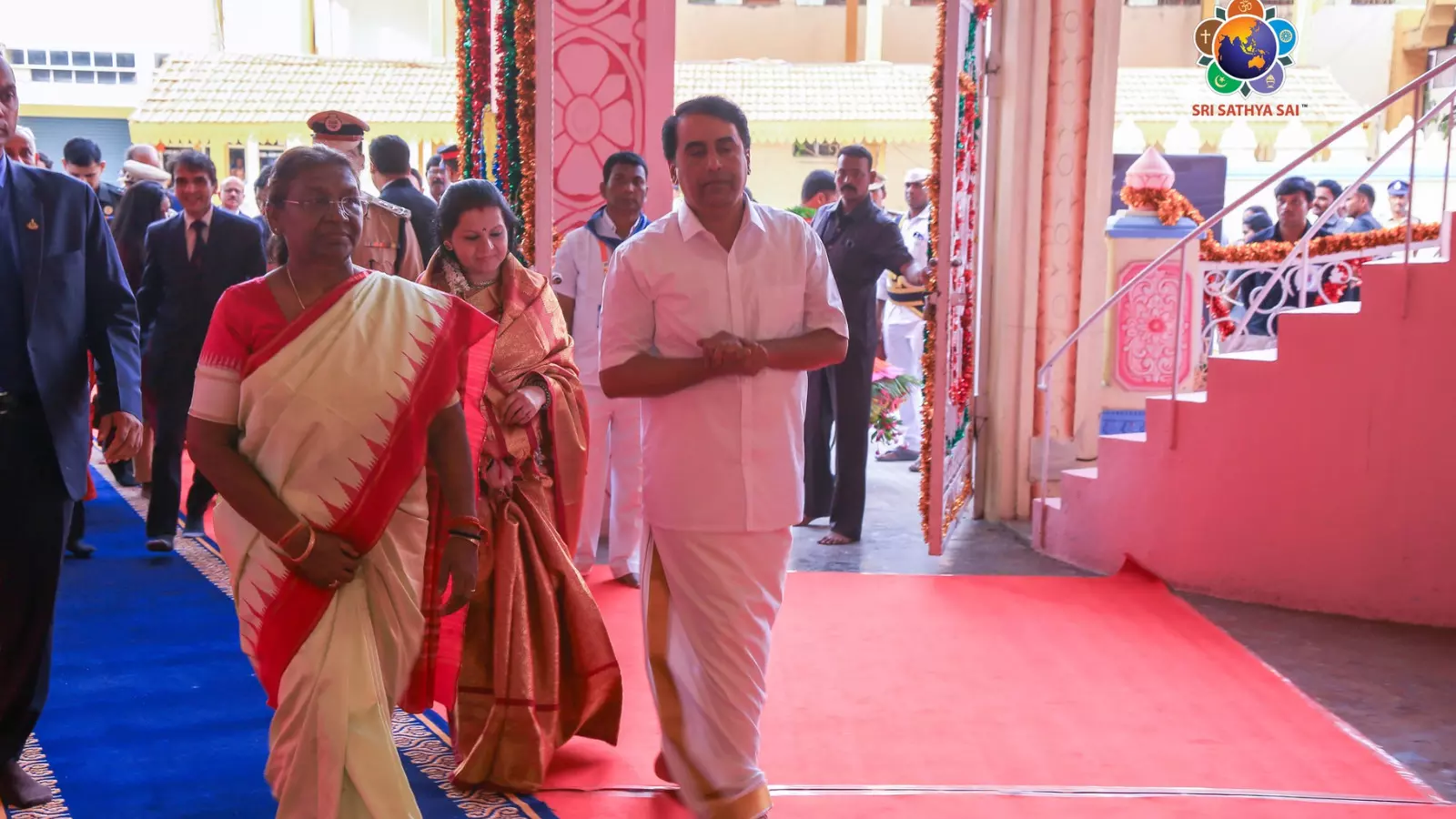 నేడు పుట్టపర్తికి భారత రాష్ట్రపతి నేడు పుట్టపర్తికి భారత రాష్ట్రపతి