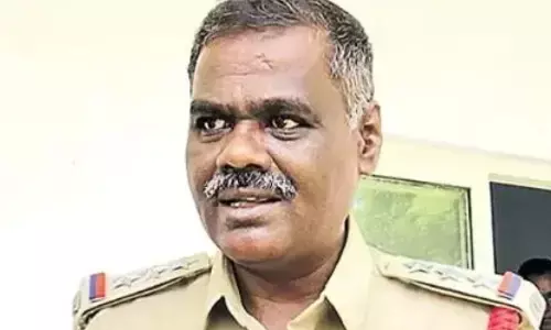 Andhra pradesh : చంద్రబాబుపై పరువు కేసు.. సీఐకి ఊస్టింగ్