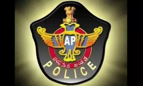 andhra pradesh police issued warnings to public representatives