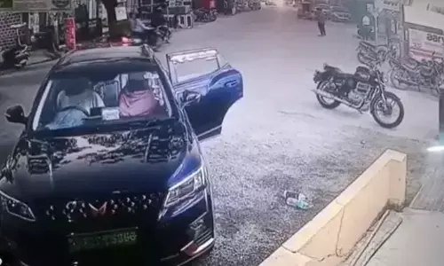 Telangana : ఏడు రోజుల బిడ్డ ఆరు లక్షలకు విక్రయం