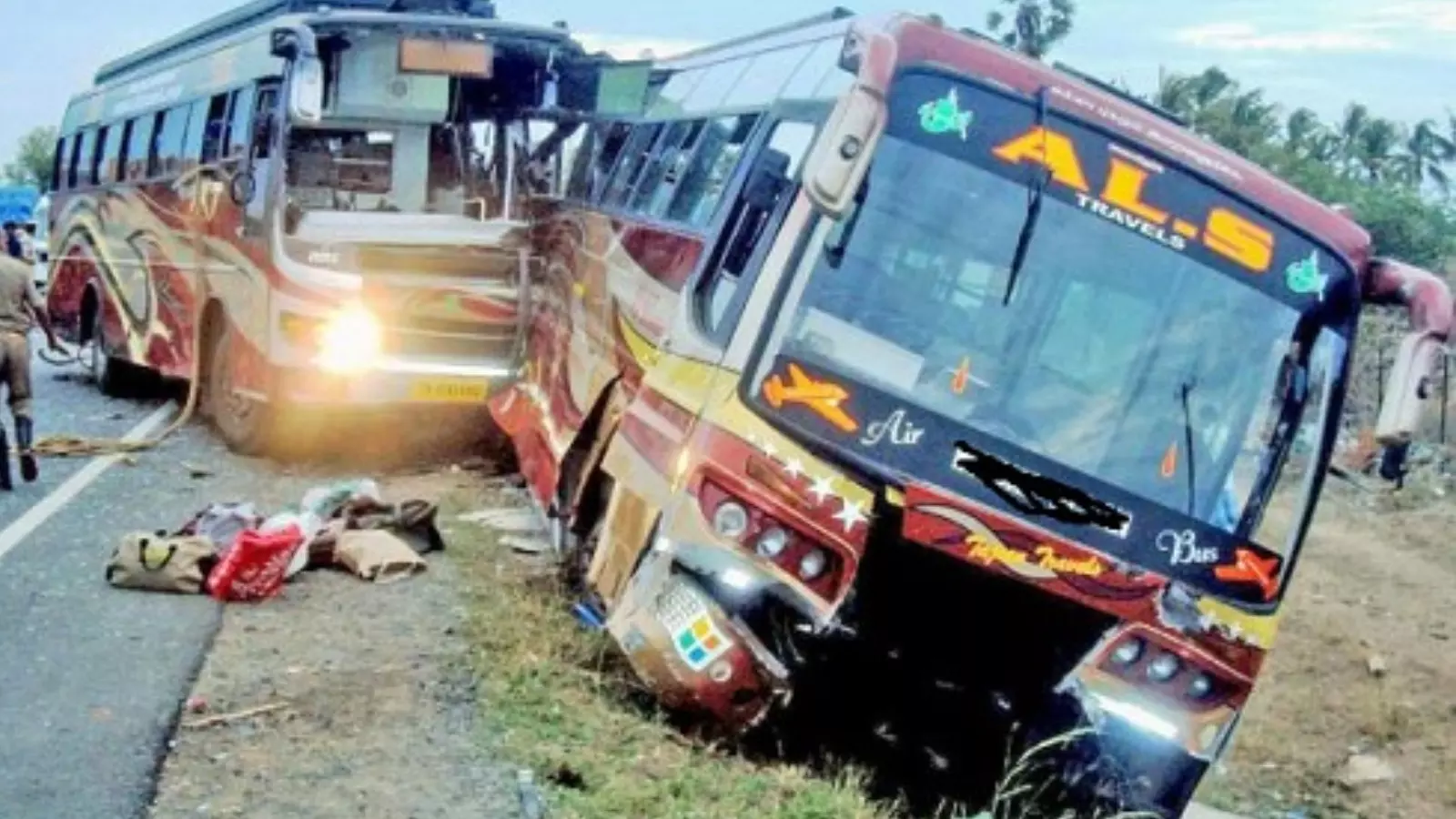 Breaking : ఘోర రోడ్డు ప్రమాదం.. ఆరుగురు మృతి Breaking : ఘోర రోడ్డు ప్రమాదం.. ఆరుగురు మృతి