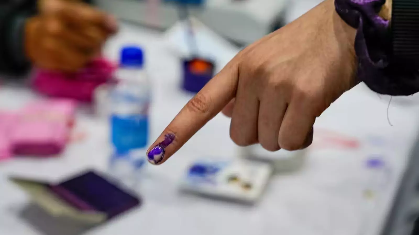 Telangana : నేటి నుంచి ఎన్నికల కోడ్.. పంచాయతీ ఎన్నికల షెడ్యూల్ ఇదే Telangana : నేటి నుంచి ఎన్నికల కోడ్.. పంచాయతీ ఎన్నికల షెడ్యూల్ ఇదే