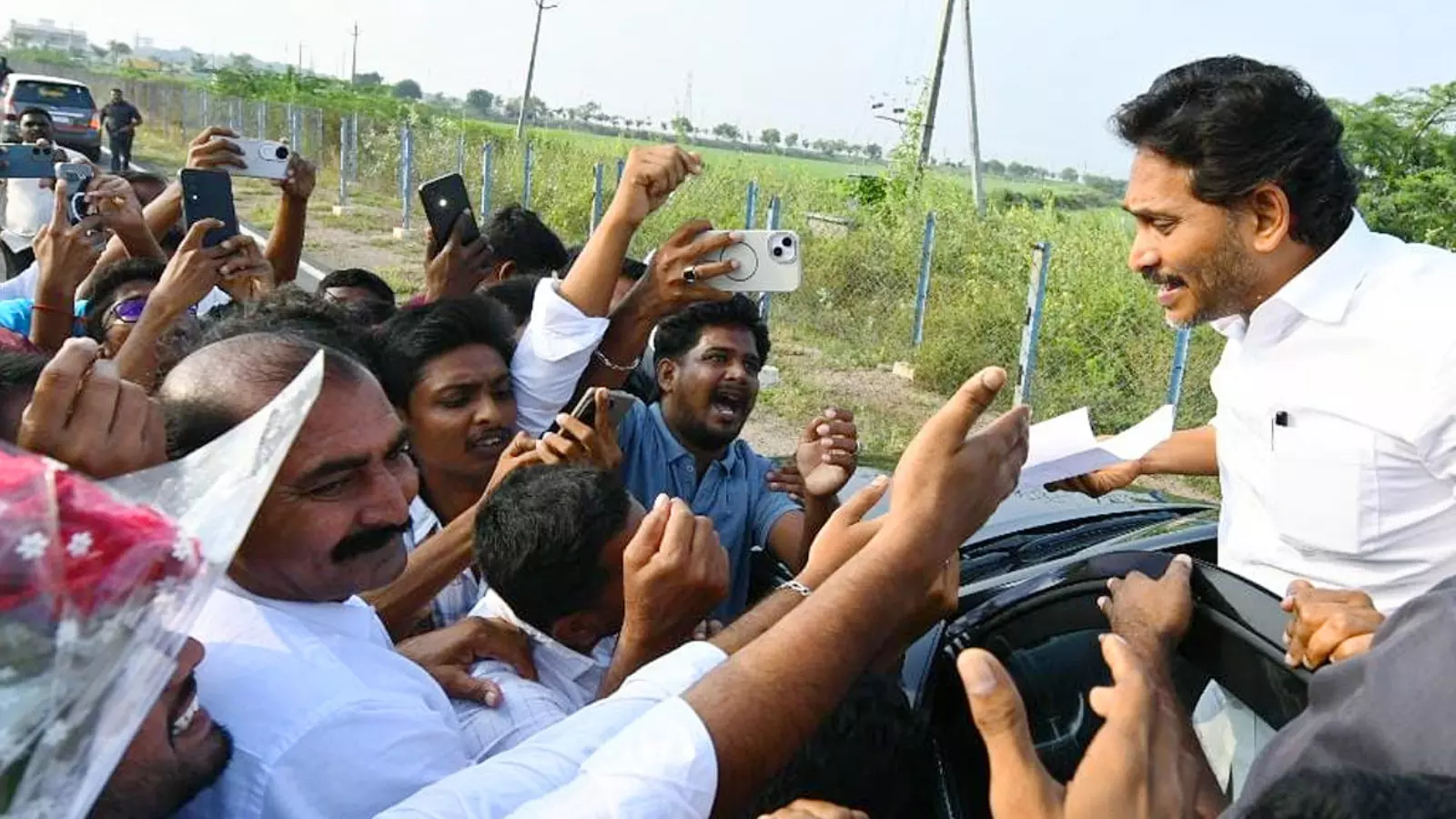 Ys Jagan : నేడు రెండో రోజు పులివెందులలో జగన్ Ys Jagan : నేడు రెండో రోజు పులివెందులలో జగన్
