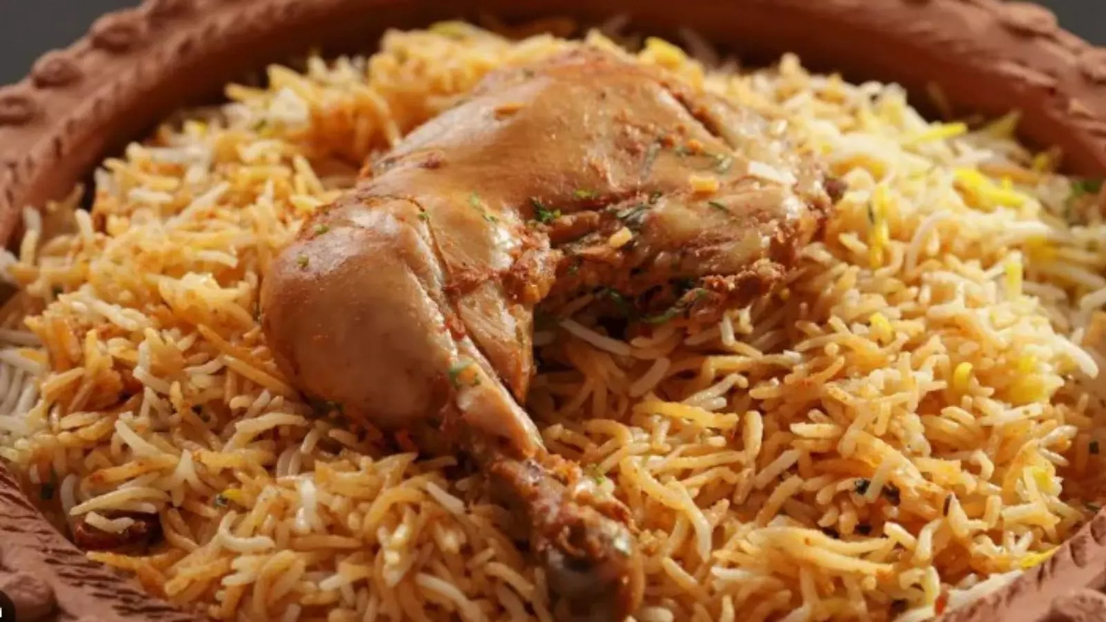 హైదరాబాదీ బిర్యానీకి ప్రపంచ ఖ్యాతి హైదరాబాదీ బిర్యానీకి ప్రపంచ ఖ్యాతి