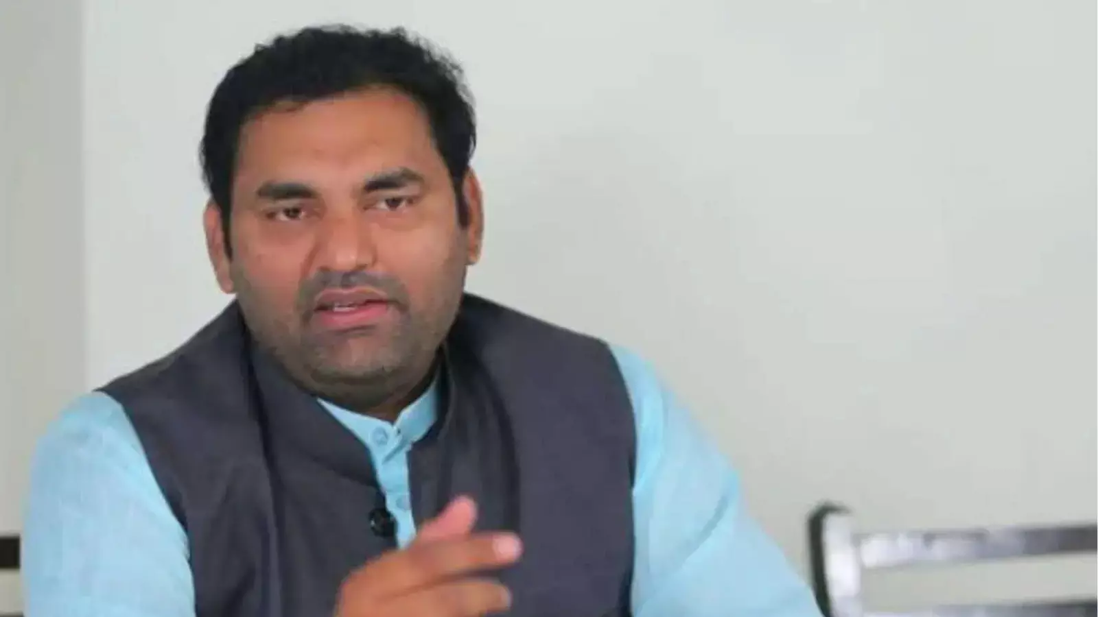 Telangana : పవన్ పై కాంగ్రెస్ ఎమ్మెల్యే హాట్ కామెంట్స్ Telangana : పవన్ పై కాంగ్రెస్ ఎమ్మెల్యే హాట్ కామెంట్స్