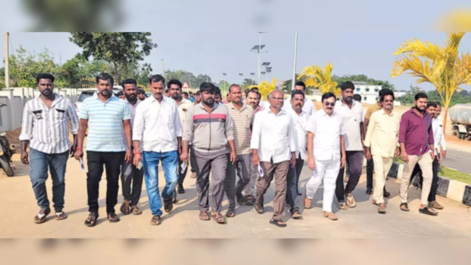 సీఎం స్వగ్రామంలో మాజీ మావోయిస్టుకే ఏకగ్రీవ అవకాశం సీఎం స్వగ్రామంలో మాజీ మావోయిస్టుకే ఏకగ్రీవ అవకాశం