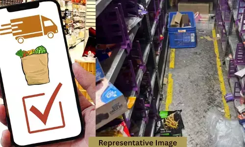 ఈ–కామర్స్ గోదాంలో పాడైన ఆహారం నిల్వ