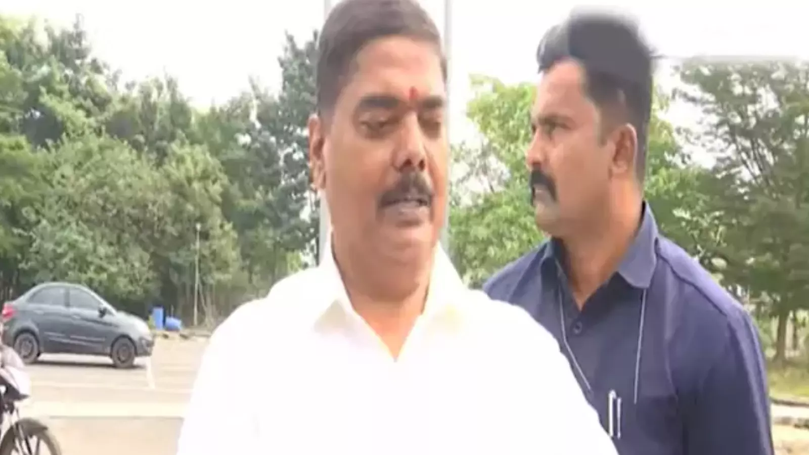 Andhra Pradesh : మండలి ఛైర్మన్ ను కలిసిన జయమంగళ వెంకటరమణ Andhra Pradesh : మండలి ఛైర్మన్ ను కలిసిన జయమంగళ వెంకటరమణ