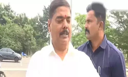 Andhra Pradesh : మండలి ఛైర్మన్ ను కలిసిన జయమంగళ వెంకటరమణ