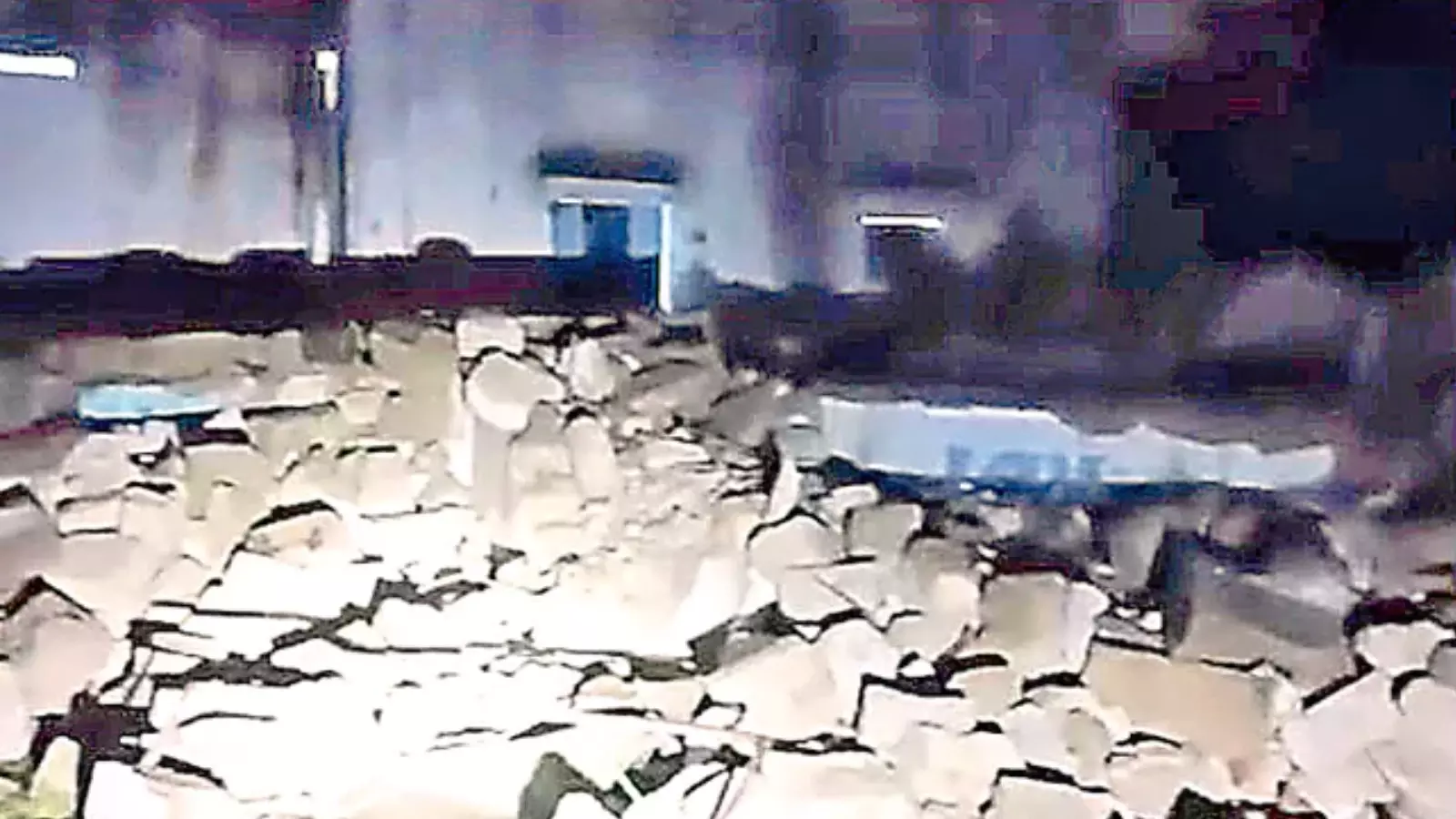 locals vandalized the residence of lady don arava kamakshi in nellore locals vandalized the residence of lady don arava kamakshi in nellore