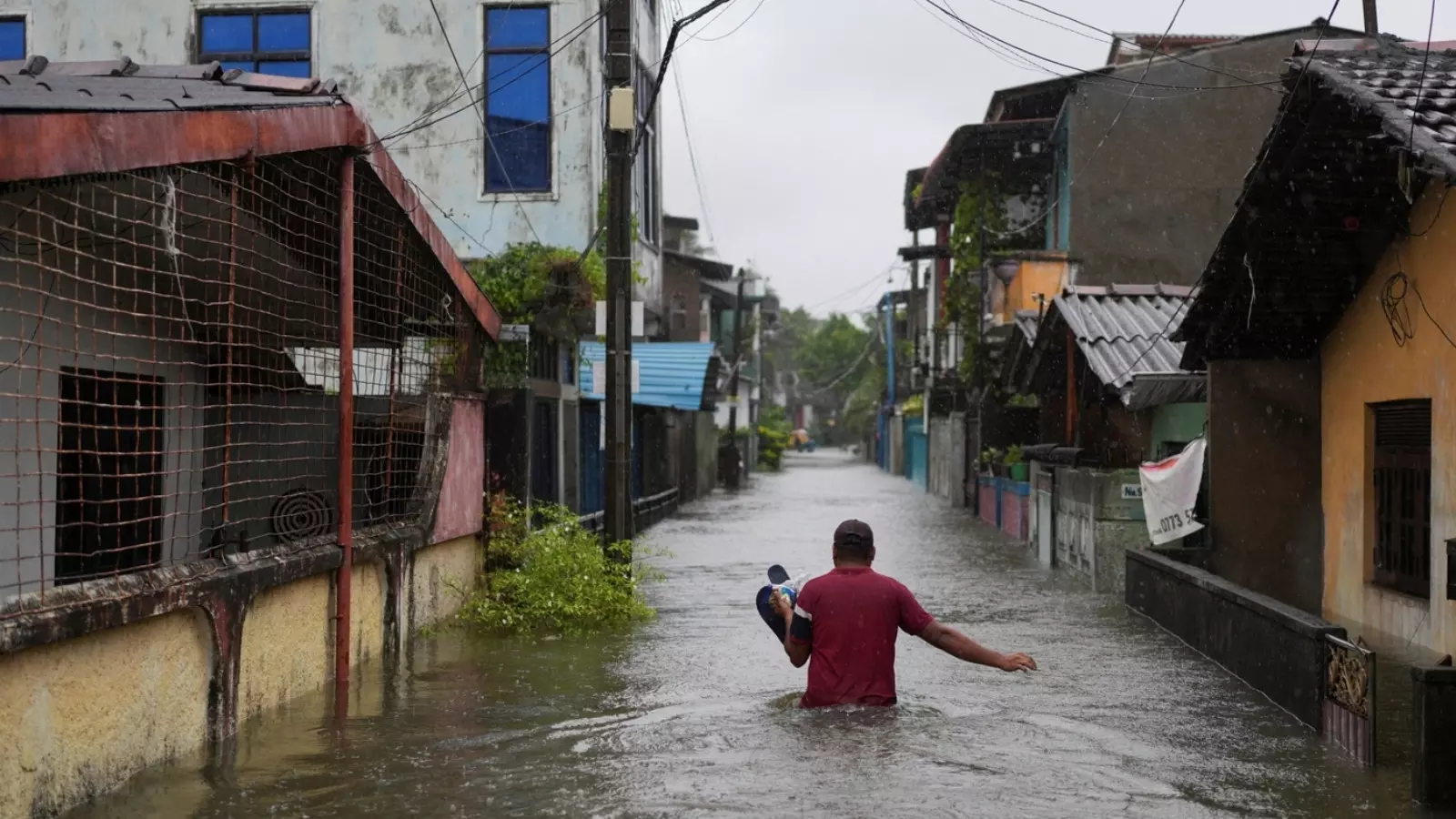 Tamilnadu : తమిళనాడు ఊపేస్తున్న దిత్వా Tamilnadu : తమిళనాడు ఊపేస్తున్న దిత్వా