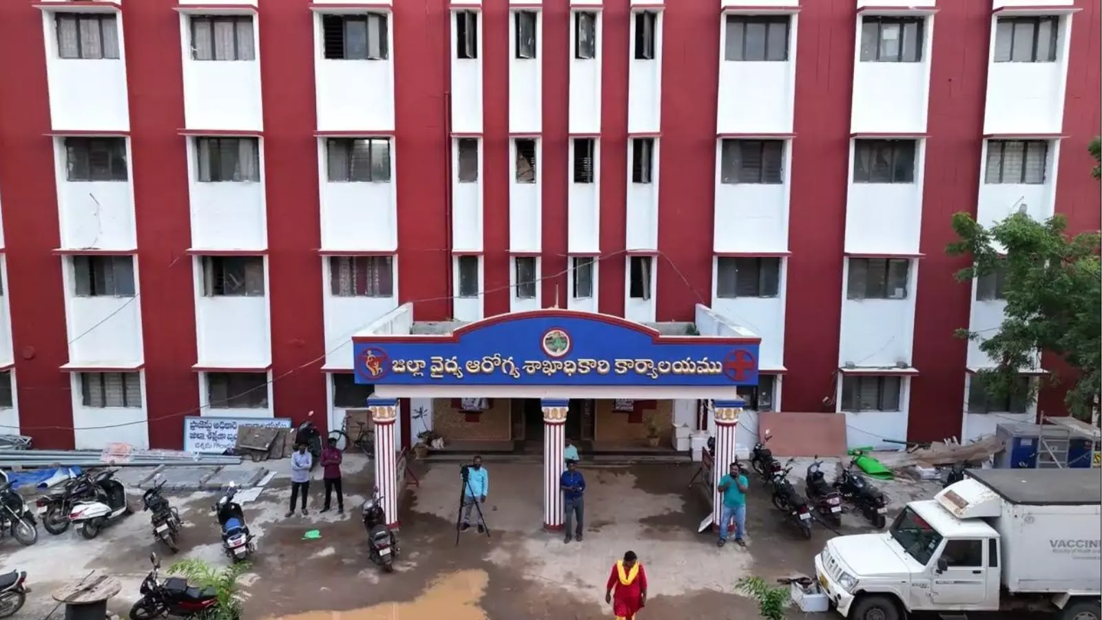 raging incident has erupted at the eluru government medical college raging incident has erupted at the eluru government medical college