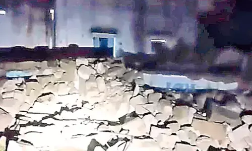 locals vandalized the residence of lady don arava kamakshi in nellore