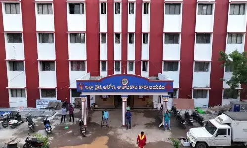 raging incident has erupted at the eluru government medical college