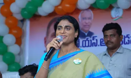 Ys Sharmila : పవన్ పై వైఎస్ షర్మిల సెటైర్లు విన్నారంటే?