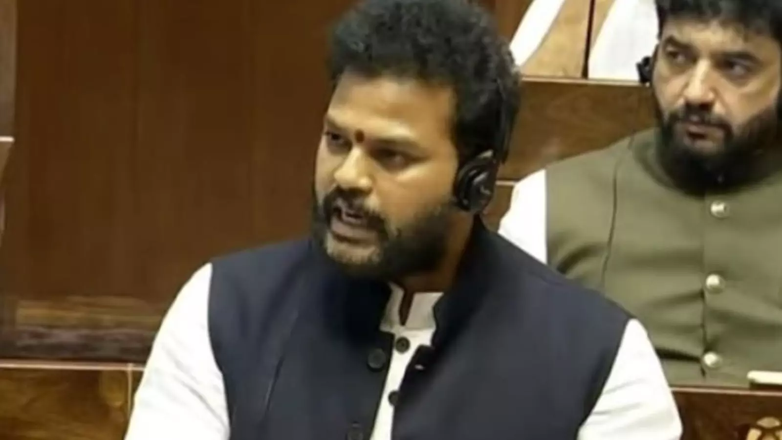 ఇండిగో సంక్షోభం పై రామ్మోహన్ నాయుడు ఏమన్నారంటే? ఇండిగో సంక్షోభం పై రామ్మోహన్ నాయుడు ఏమన్నారంటే?