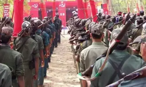 లొంగిపోయిన మరో మావోయిస్టు కీలక నేత రామ్ ధీర్ లొంగిపోయిన మరో మావోయిస్టు కీలక నేత రామ్ ధీర్