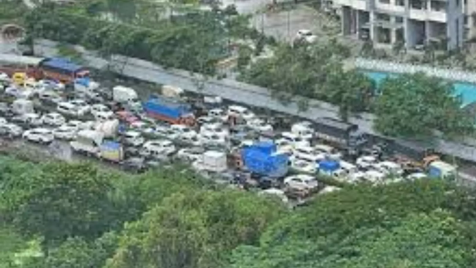 Hyderabad : హైదరాబాద్ లో ఈరోజు అటువైపు వెళ్లకండి Hyderabad : హైదరాబాద్ లో ఈరోజు అటువైపు వెళ్లకండి