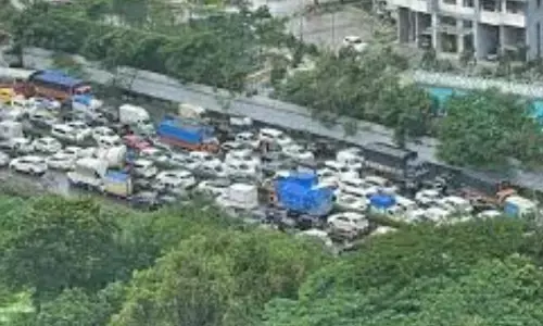 traffic problems have arisen in nanak ramguda, hyderabad