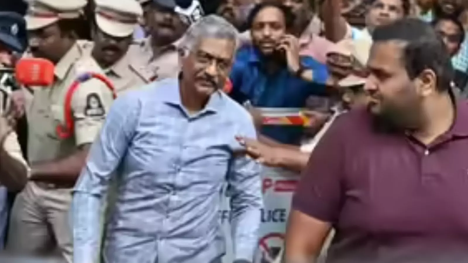 లొంగిపోయిన ప్రభాకర్ రావు