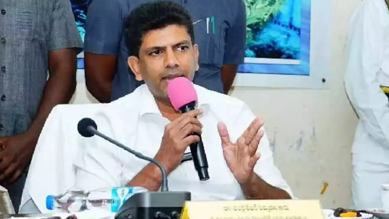 Amaravathi : రైతుల అభిప్రాయం మేరకే నిర్ణయాలు Amaravathi : రైతుల అభిప్రాయం మేరకే నిర్ణయాలు