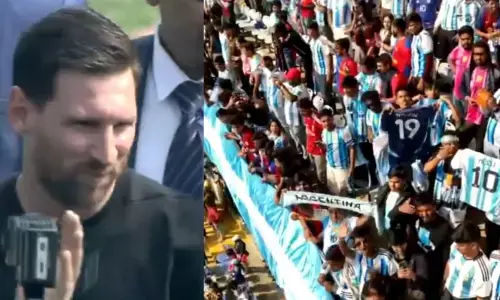 సాల్ట్ లేక్ స్టేడియంలో మెస్సీ