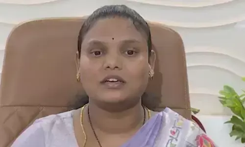 nellore mayor sravanthi has resigned nellore mayor sravanthi has resigned