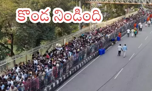 rush of devotees continues in tirumala rush of devotees continues in tirumala