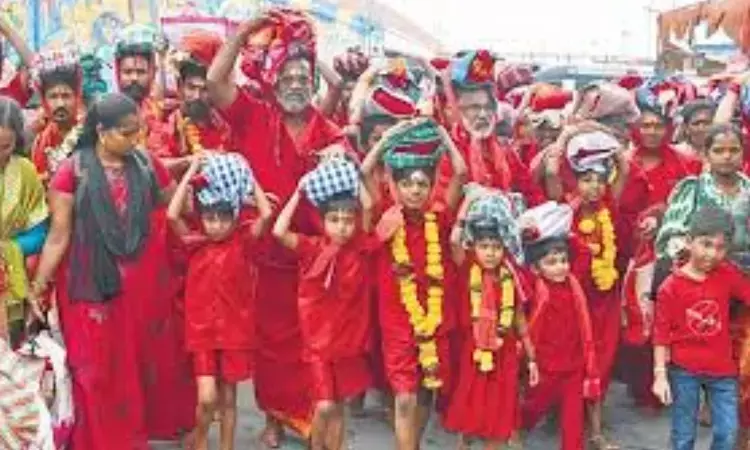 ఇంద్రకీలాద్రిపై భవానీ దీక్షల విరమణ ఇంద్రకీలాద్రిపై భవానీ దీక్షల విరమణ