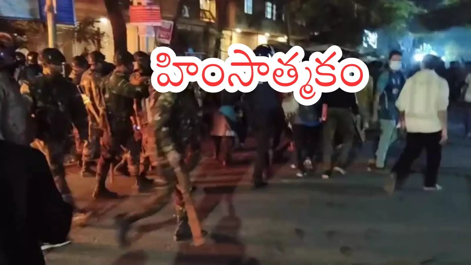 Attack on Prothom Alo and Daily Star offices in Dhaka Karwanbazar Attack on Prothom Alo and Daily Star offices in Dhaka Karwanbazar