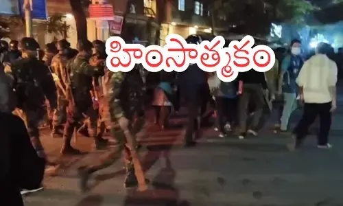 Attack on Prothom Alo and Daily Star offices in Dhaka Karwanbazar Attack on Prothom Alo and Daily Star offices in Dhaka Karwanbazar