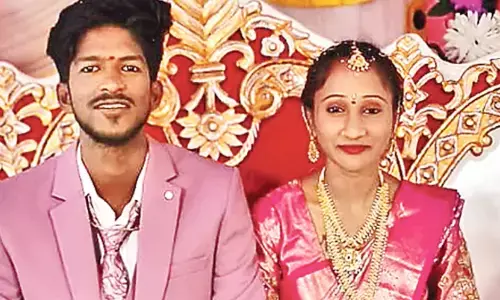 incident in which a newlywed couple fell from a train and died took place in yadadri bhuvanagiri district