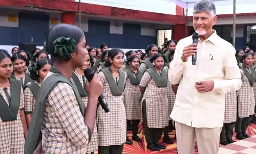 andhra pradesh chief minister chandrababu  visited tallapalem village in anakapalle district