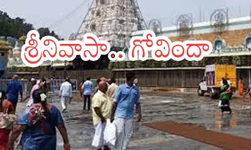rush of devotees continues in tirumala today