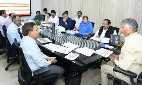 crda authority meeting was held at the secretariat under the chairmanship of chief minister chandrababu